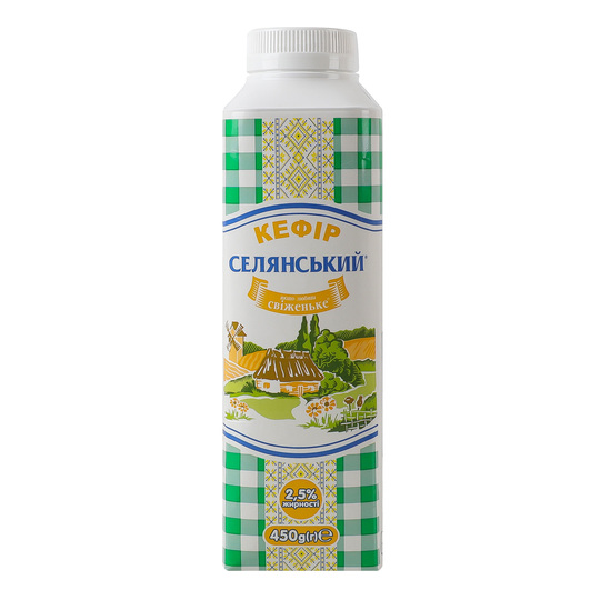Кефір 2,5% Селянське Tetra Top 450г